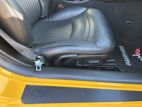 Used 2002 Chevrolet Corvette Convertible w/ Preferred Equipment Group2 image 30