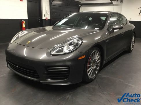 Used 2016 Porsche Panamera GTS image 5