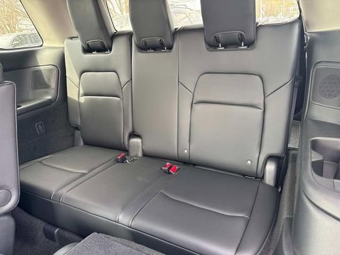 New 2026 Nissan Pathfinder Platinum image 17