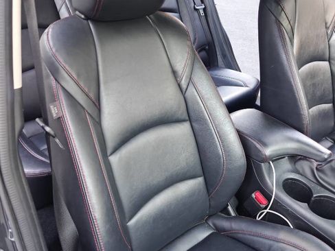 Used 2014 MAZDA MAZDA3 s Touring image 9