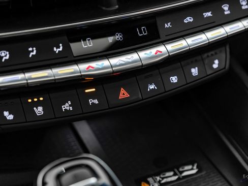 Used 2022 Cadillac CT5 V Blackwing w/ Carbon Fiber Package 2 RWD image 70
