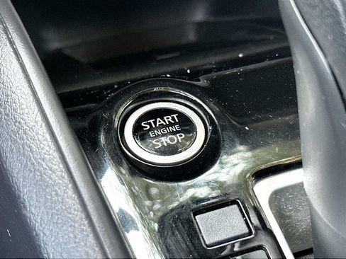 Used 2024 Nissan Versa SV FWD image 24