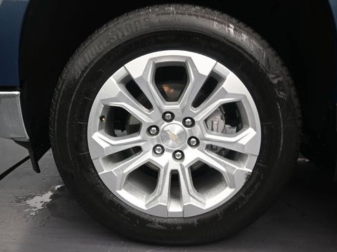 Used 2024 Chevrolet Silverado 1500 LTZ RWD image 14