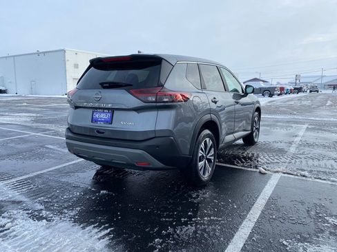 Used 2023 Nissan Rogue SV image 7