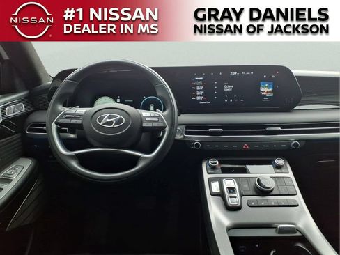 Used 2024 Hyundai Palisade Calligraphy FWD image 10