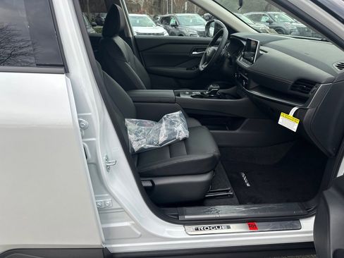 New 2026 Nissan Rogue SV image 13