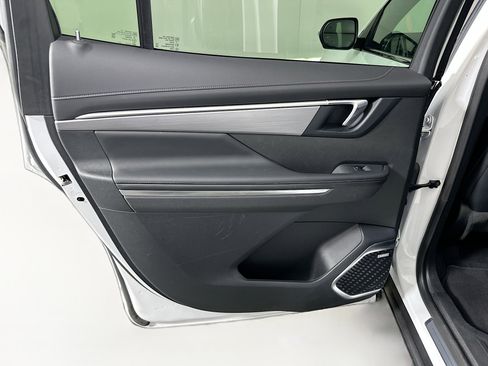 Used 2025 Buick Enclave Preferred image 26