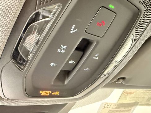 Used 2025 Audi Q5 Premium w/ Convenience Package image 17