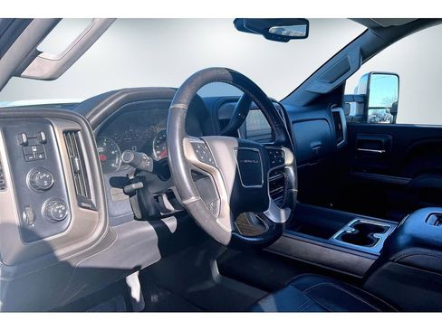 Used 2019 GMC Sierra 3500 Denali image 17