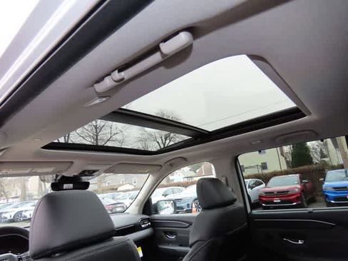 New 2026 Honda Pilot Touring image 18