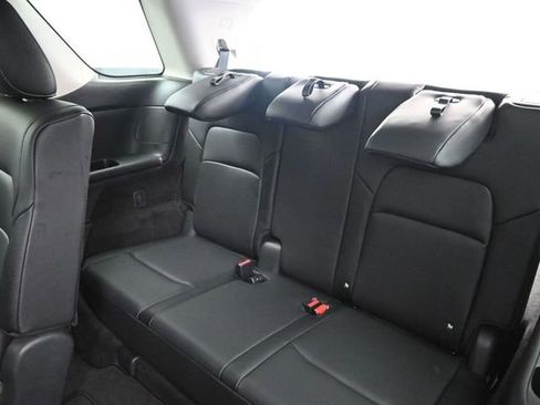 Used 2025 Nissan Pathfinder SL AWD/4WD image 27