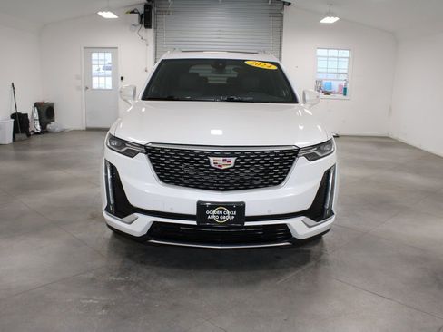 Used 2024 Cadillac XT6 Premium Luxury image 3