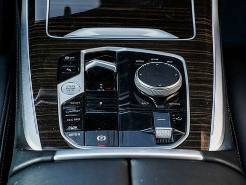 Used 2023 BMW X7 xDrive40i image 14