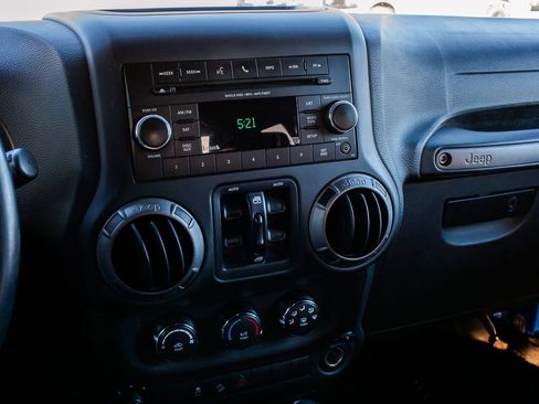 Used 2016 Jeep Wrangler Unlimited Sport w/ Quick Order Package 24S image 19