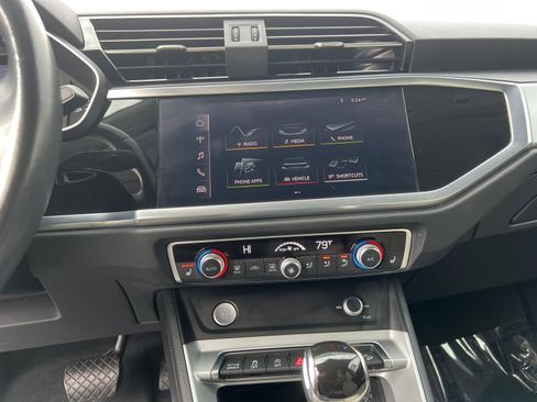 Used 2020 Audi Q3 2.0T Premium w/ Convenience Package image 29