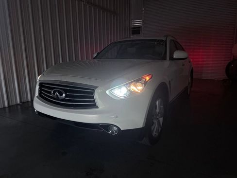 Used 2015 INFINITI QX70 2WD w/ Premium Package image 8