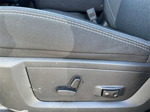 Used 2024 RAM 2500 Big Horn w/ Night Edition image 12