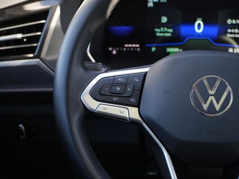 Used 2023 Volkswagen Jetta SE image 22