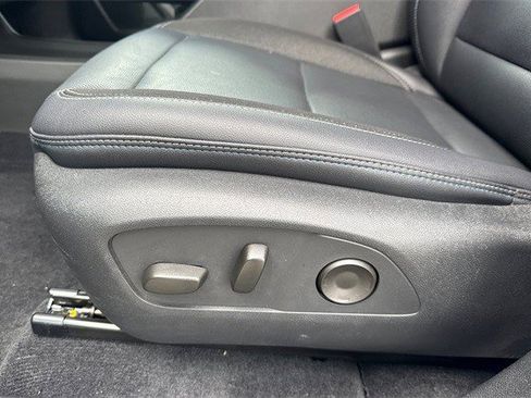 Certified 2024 Chevrolet Equinox EV LT image 17