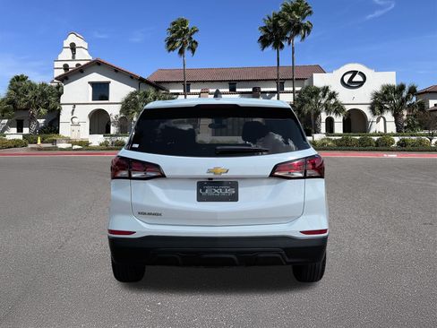 Used 2024 Chevrolet Equinox LS w/ LS Convenience Package FWD image 3
