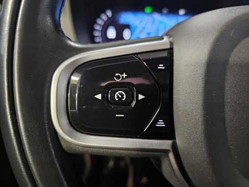 Used 2022 Volvo XC60 B5 Inscription w/ Advanced Package AWD/4WD image 19