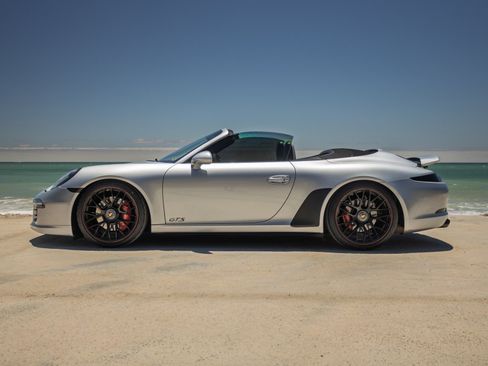 Used 2015 Porsche 911 Cabriolet image 8