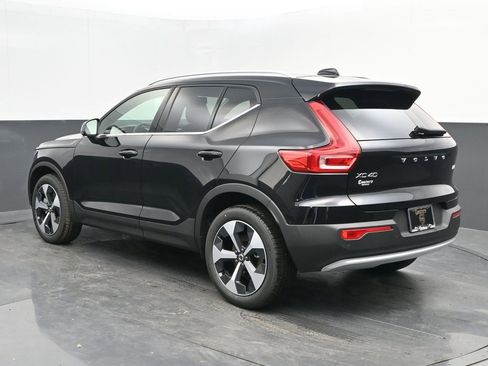 New 2025 Volvo XC40 B5 Core w/ Protection Package Premier image 5