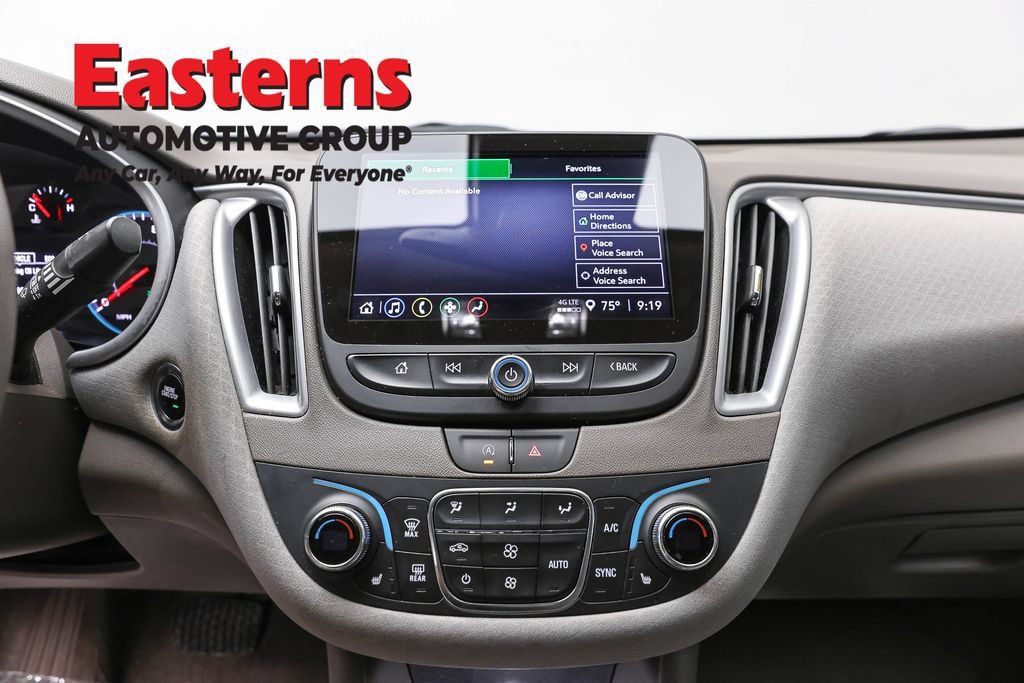 Used 2025 Chevrolet Malibu LT FWD image 12