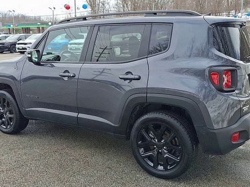 Certified 2022 Jeep Renegade Altitude w/ Convenience Group image 6