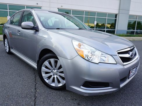 Used 2010 Subaru Legacy 2.5i Limited AWD/4WD image 1