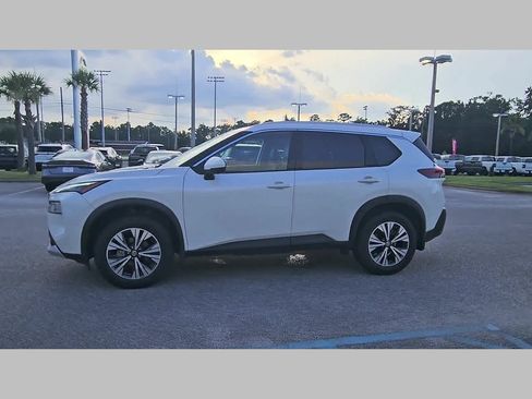 Used 2021 Nissan Rogue SV w/ Premium Package FWD image 25