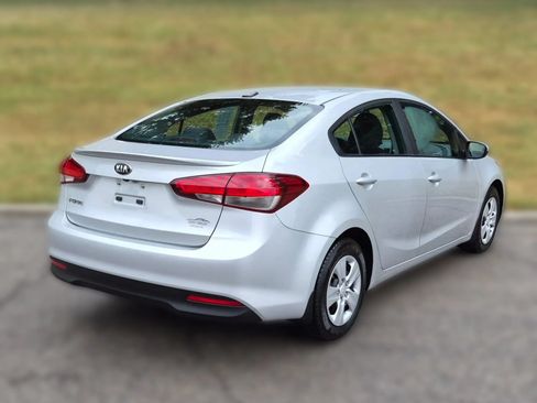 Used 2017 Kia Forte LX w/ LX Popular Package FWD image 4