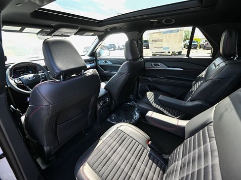New 2026 Ford Explorer ST-Line AWD/4WD image 19