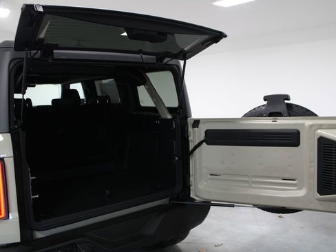 New 2025 Ford Bronco Outer Banks image 17