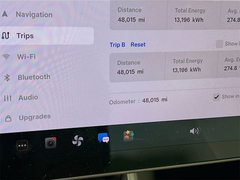 Used 2021 Tesla Model Y Long Range image 12