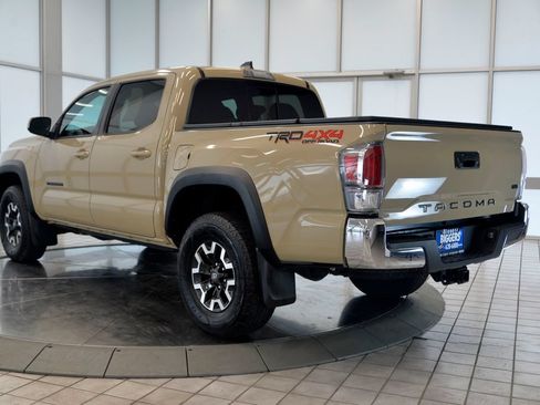 Used 2020 Toyota Tacoma TRD Off-Road AWD/4WD image 6