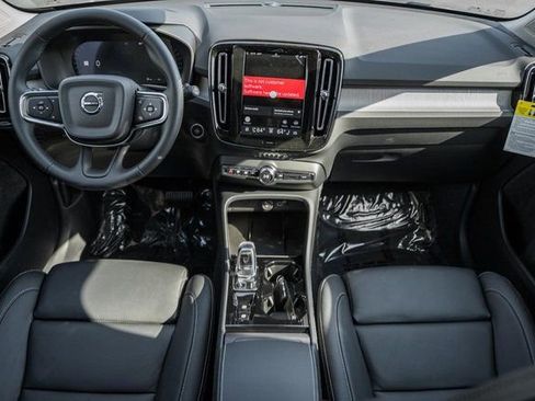 Used 2026 Volvo XC40 B5 Plus w/ Protection Package Premier image 20