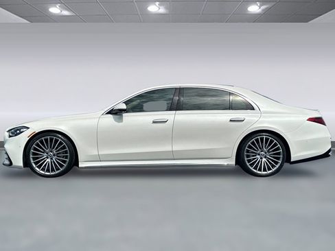 Used 2022 Mercedes-Benz S 500 4MATIC image 2