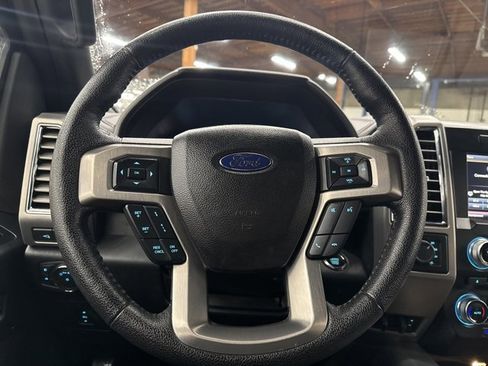 Used 2015 Ford F150 Platinum w/ Equipment Group 701A Luxury image 18