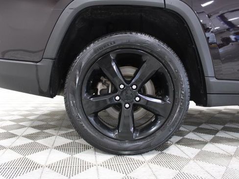 Used 2023 Jeep Grand Cherokee L Limited w/ Luxury Tech Group II AWD/4WD image 47
