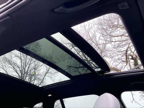 Used 2023 BMW X5 xDrive40i w/ Premium Package image 14