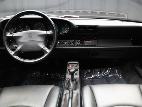 Used 1995 Porsche 911 Carrera RWD image 3