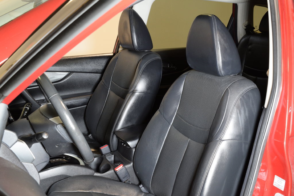 Used 2014 Nissan Rogue SL w/ SL Premium Package AWD/4WD image 3