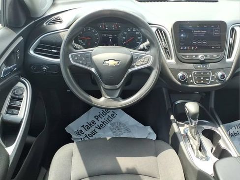 Used 2022 Chevrolet Malibu LT FWD image 6