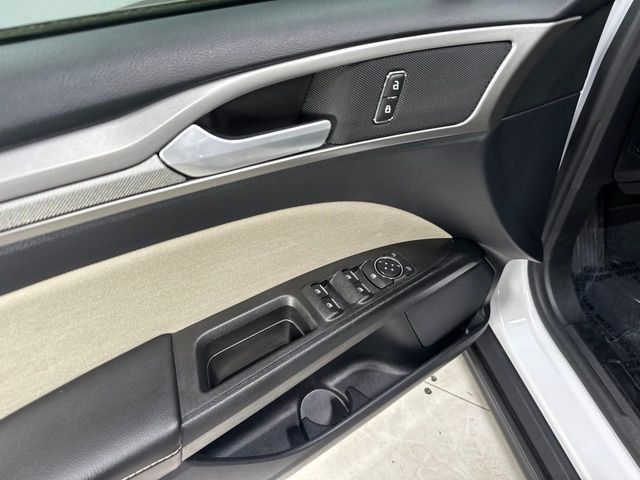Used 2020 Ford Fusion S FWD image 9