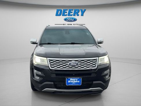 Used 2017 Ford Explorer Platinum image 8