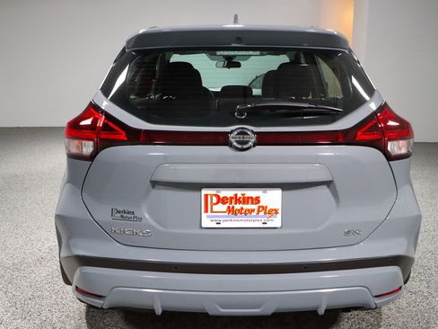 Used 2021 Nissan Kicks SR image 8