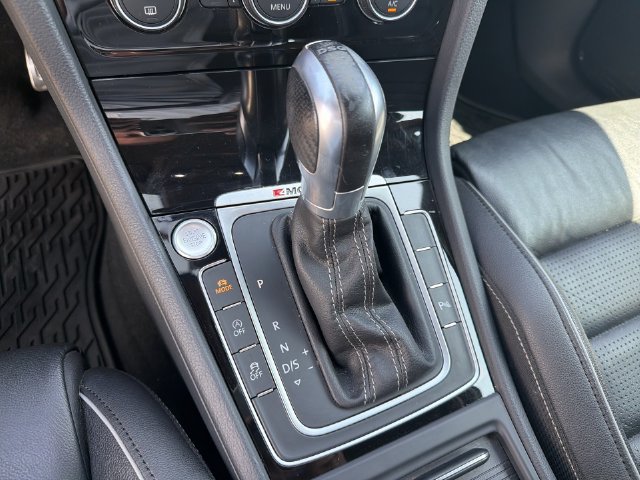 Used 2019 Volkswagen Golf R 4-Door AWD/4WD image 28