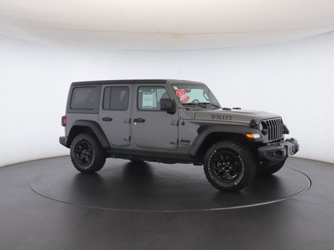 Used 2021 Jeep Wrangler Unlimited Sport image 31