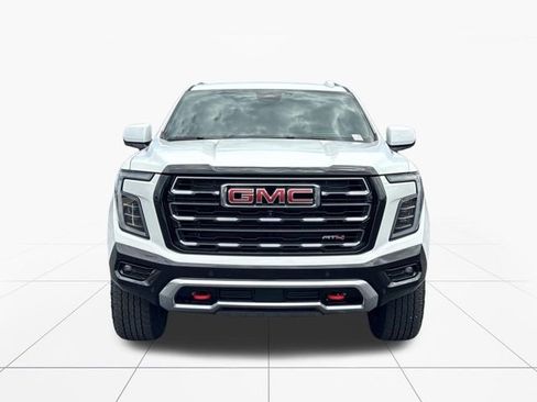 Used 2025 GMC Yukon AT4 w/ AT4 Premium Package AWD/4WD image 9